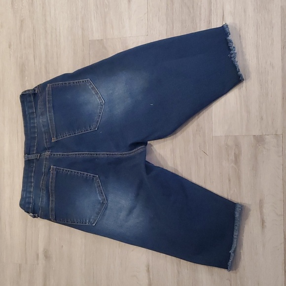 JC & JQ JEANS - Picture 2 of 2